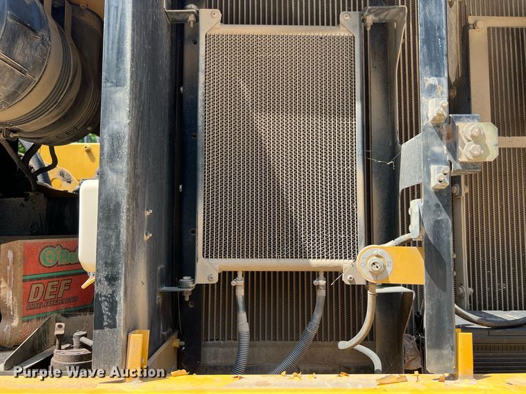 image for item DQ2113 2014 John Deere 350G LC  excavator