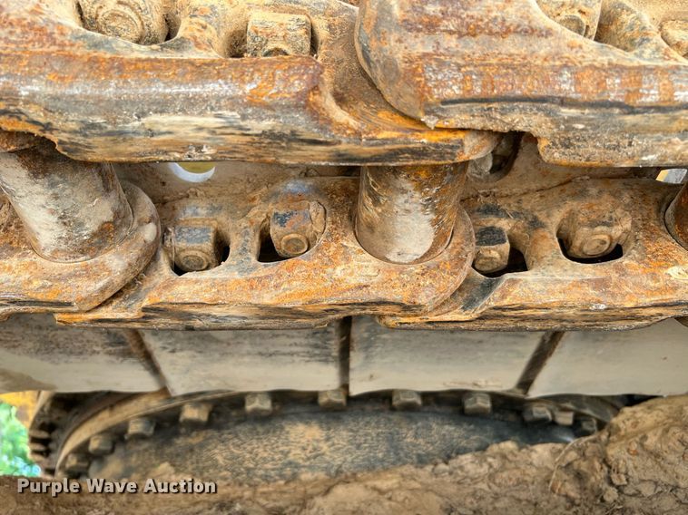 image for item DQ2113 2014 John Deere 350G LC  excavator