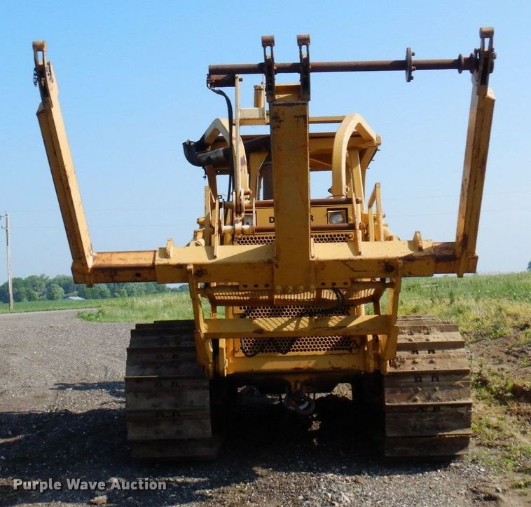 image for item DQ7330 1987 Dresser TD-20G  cable plow