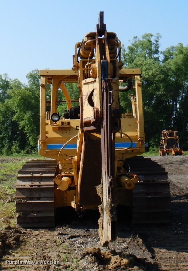 image for item DQ7330 1987 Dresser TD-20G  cable plow