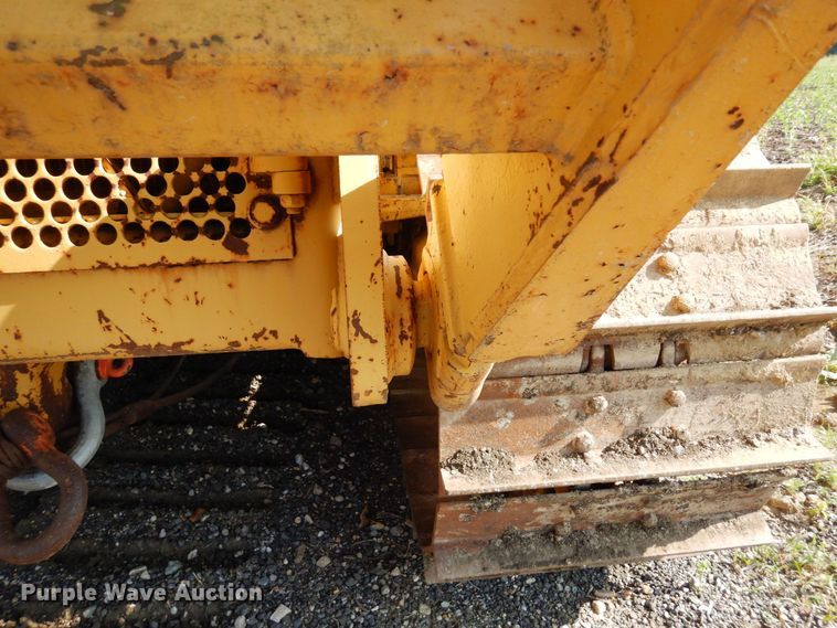 image for item DQ7330 1987 Dresser TD-20G  cable plow