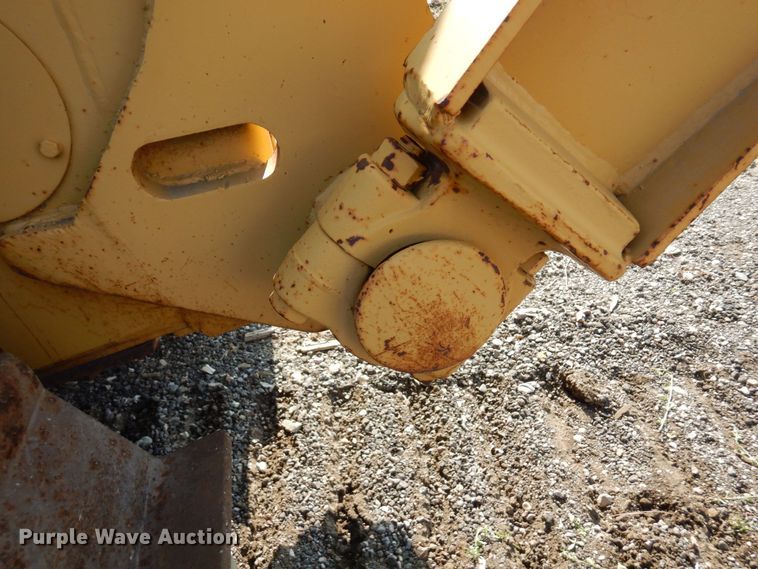 image for item DQ7330 1987 Dresser TD-20G  cable plow