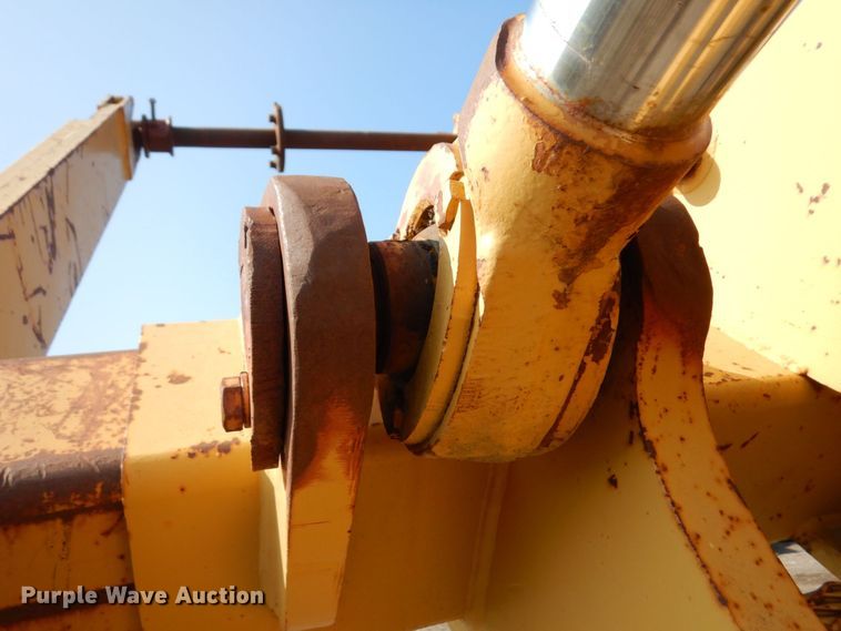 image for item DQ7330 1987 Dresser TD-20G  cable plow