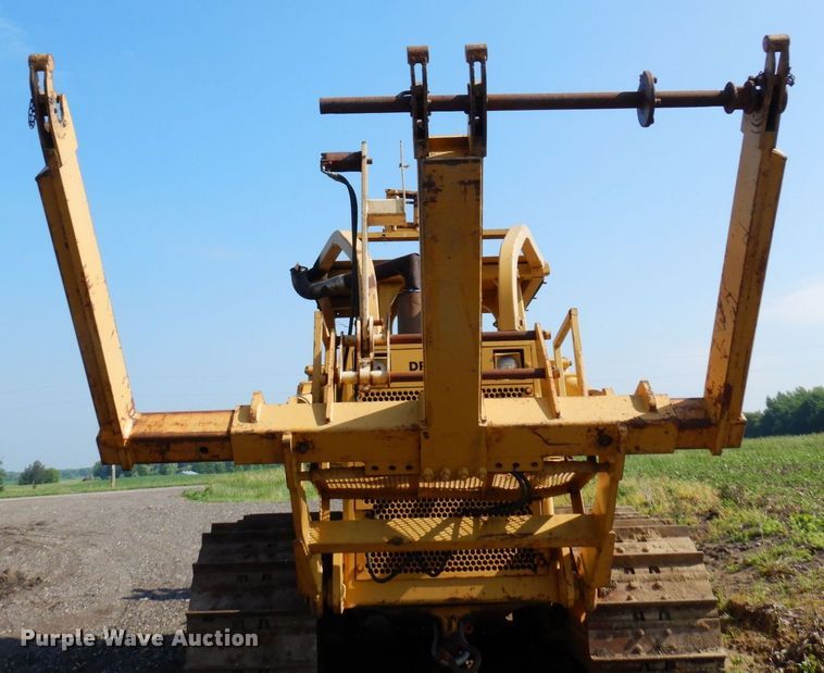 image for item DQ7330 1987 Dresser TD-20G  cable plow