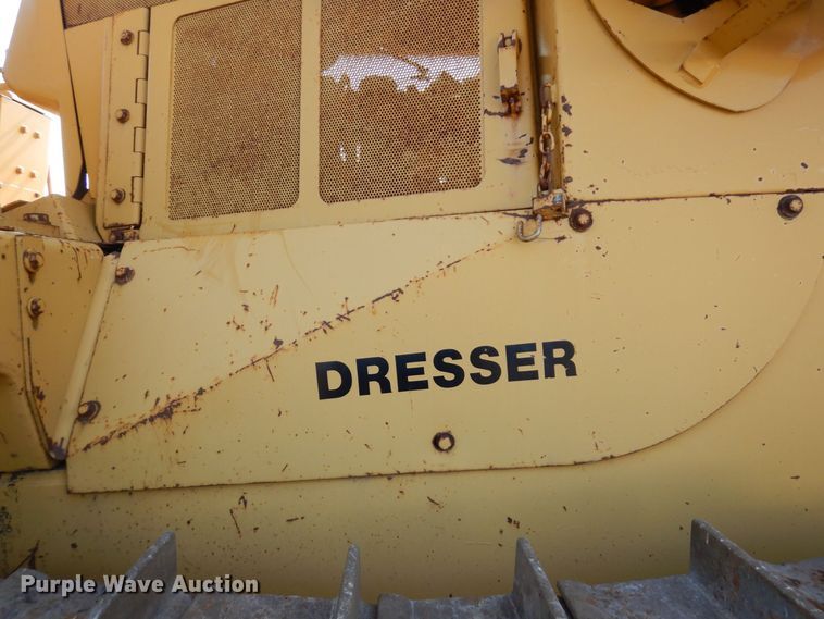 image for item DQ7330 1987 Dresser TD-20G  cable plow