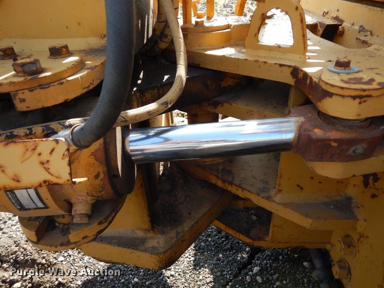 image for item DQ7330 1987 Dresser TD-20G  cable plow