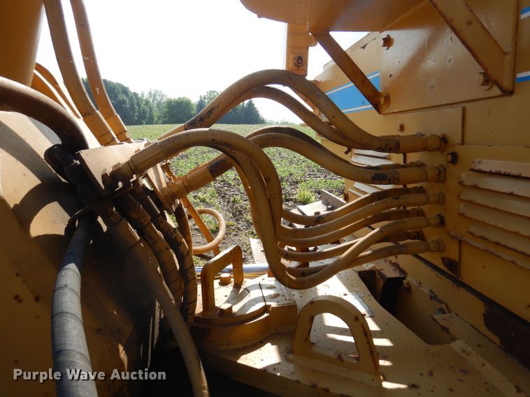 image for item DQ7330 1987 Dresser TD-20G  cable plow