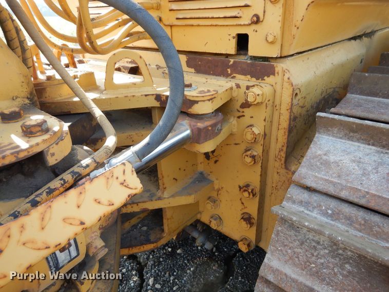 image for item DQ7330 1987 Dresser TD-20G  cable plow