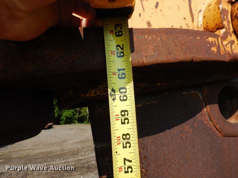 image for item DQ7330 1987 Dresser TD-20G  cable plow