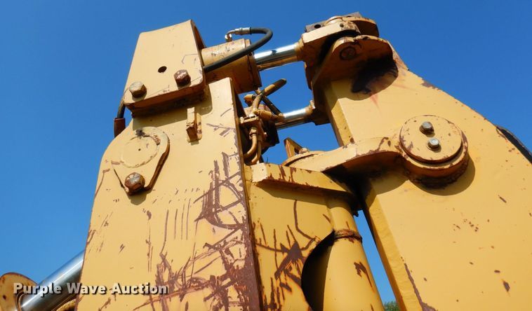 image for item DQ7330 1987 Dresser TD-20G  cable plow