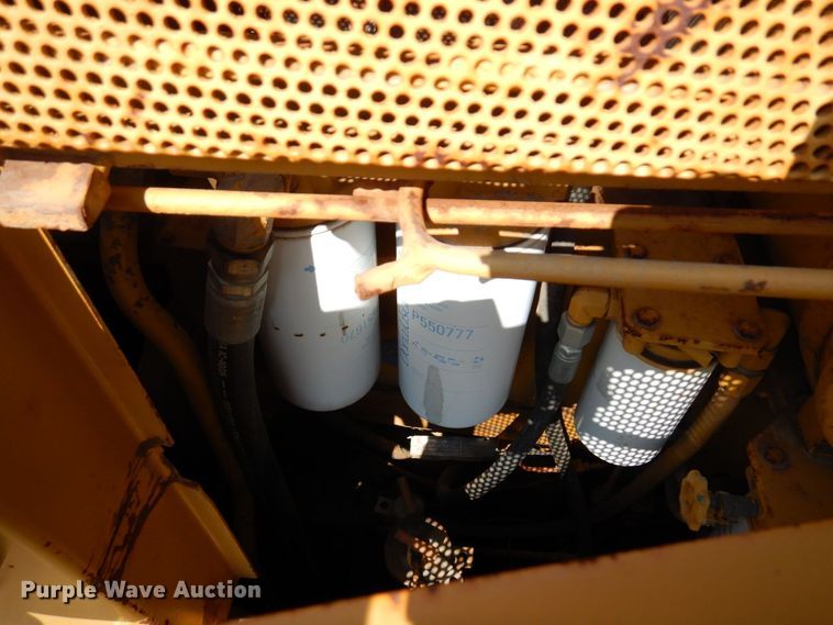 image for item DQ7330 1987 Dresser TD-20G  cable plow