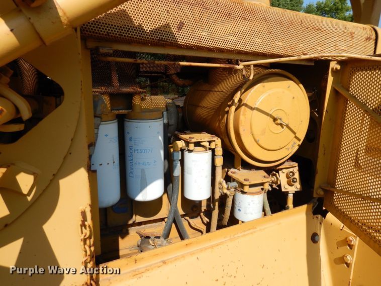 image for item DQ7330 1987 Dresser TD-20G  cable plow