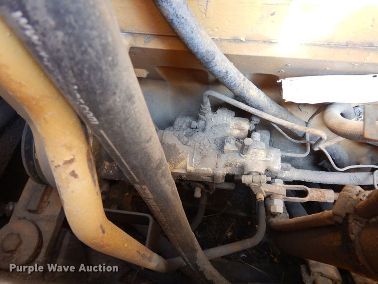 image for item DQ7330 1987 Dresser TD-20G  cable plow