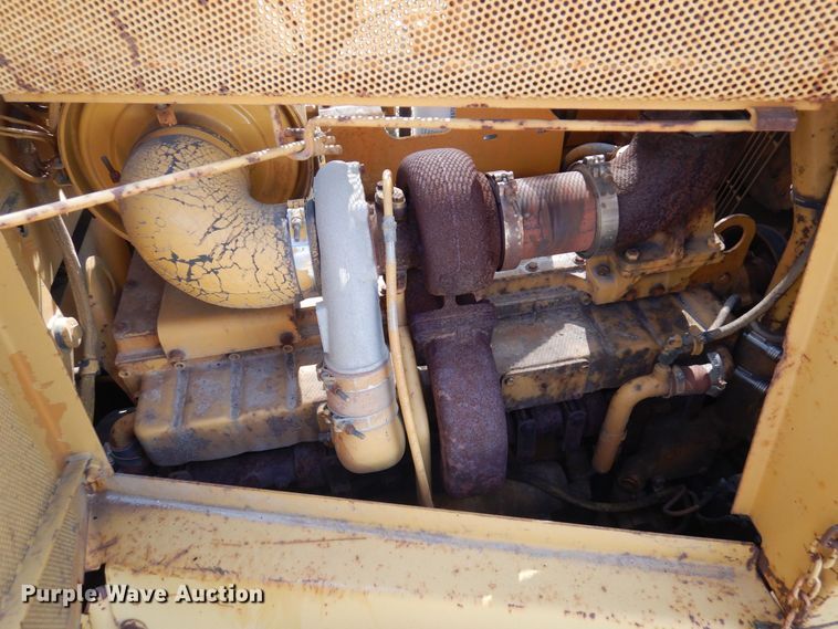 image for item DQ7330 1987 Dresser TD-20G  cable plow