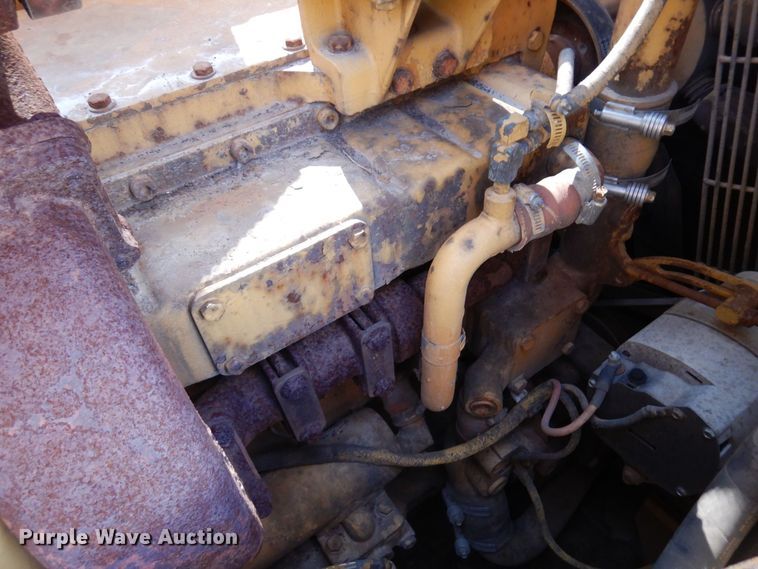 image for item DQ7330 1987 Dresser TD-20G  cable plow