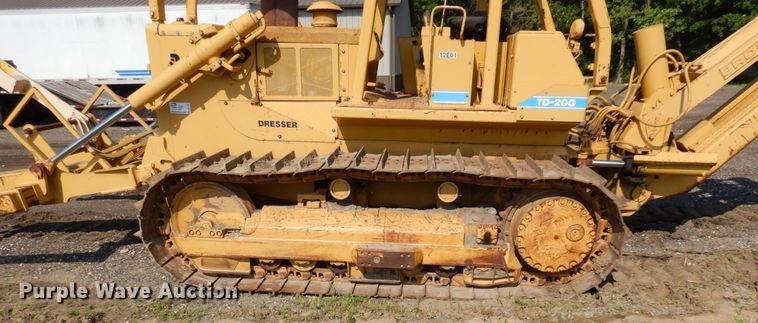 image for item DQ7330 1987 Dresser TD-20G  cable plow