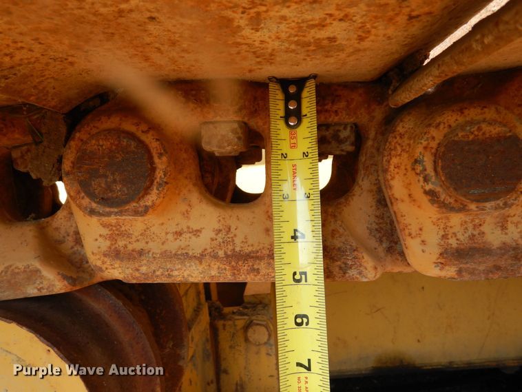 image for item DQ7330 1987 Dresser TD-20G  cable plow