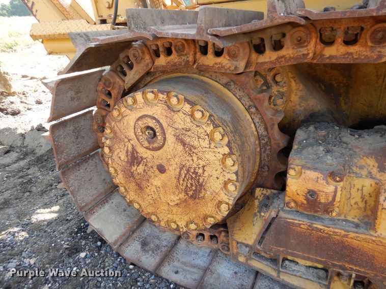 image for item DQ7330 1987 Dresser TD-20G  cable plow