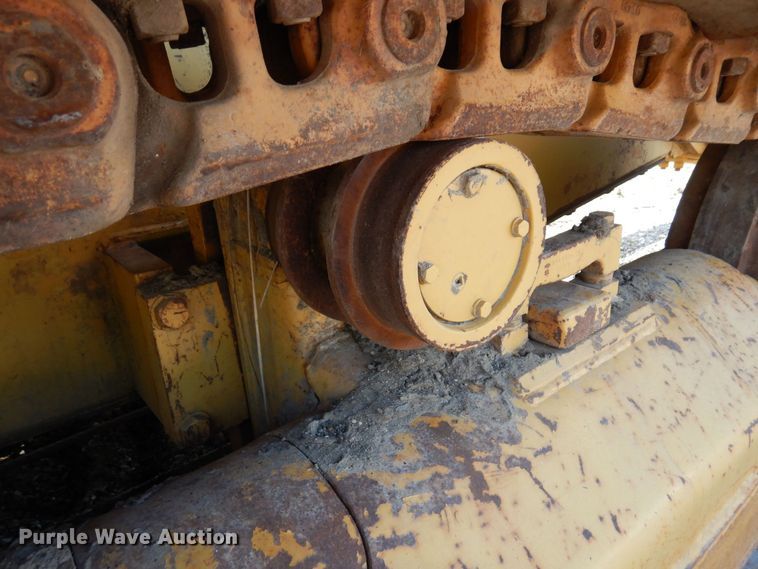 image for item DQ7330 1987 Dresser TD-20G  cable plow