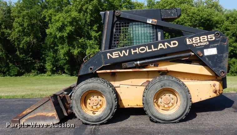 image for item DQ7331 1997 New Holland LX885 Turbo  skid steer loader