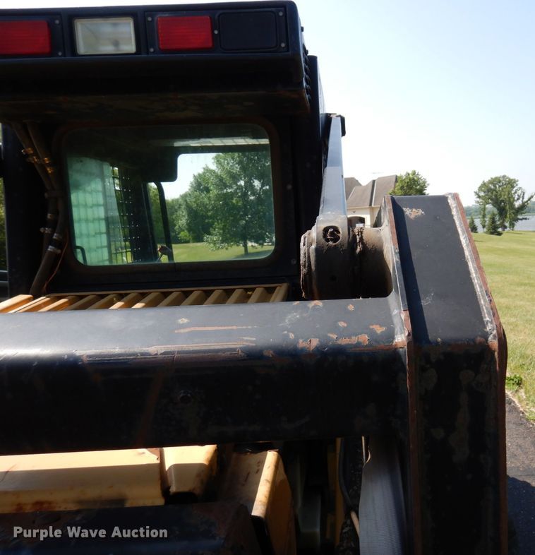 image for item DQ7331 1997 New Holland LX885 Turbo  skid steer loader