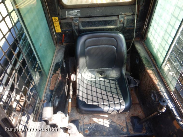 image for item DQ7331 1997 New Holland LX885 Turbo  skid steer loader