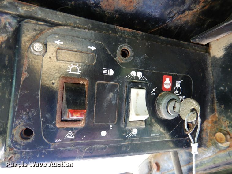 image for item DQ7331 1997 New Holland LX885 Turbo  skid steer loader