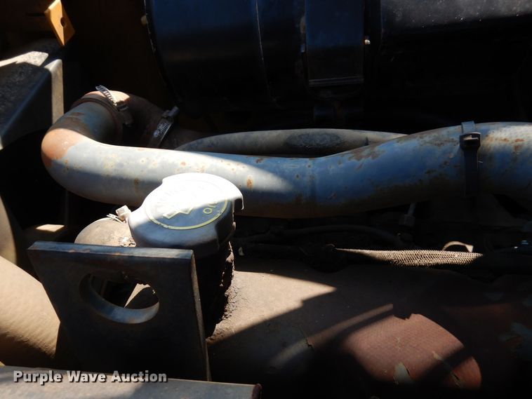 image for item DQ7331 1997 New Holland LX885 Turbo  skid steer loader