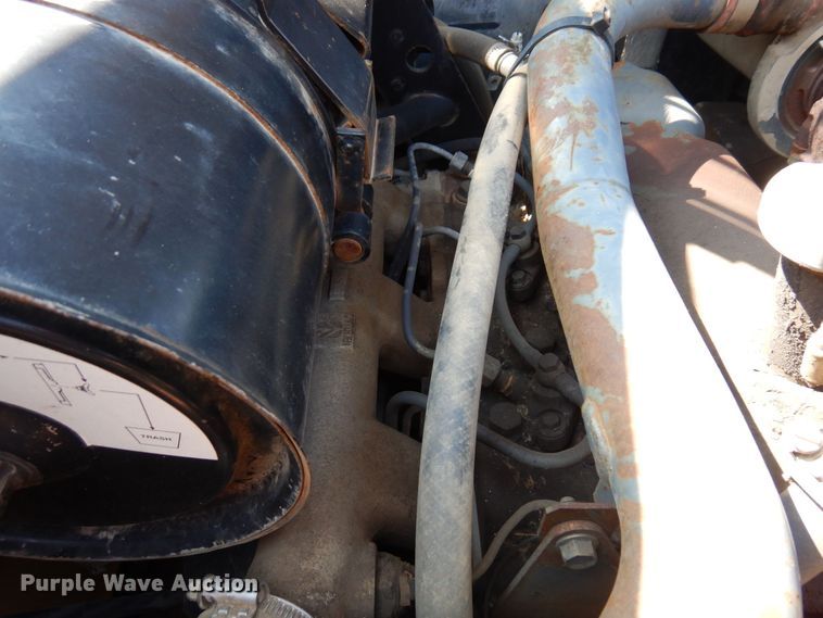 image for item DQ7331 1997 New Holland LX885 Turbo  skid steer loader