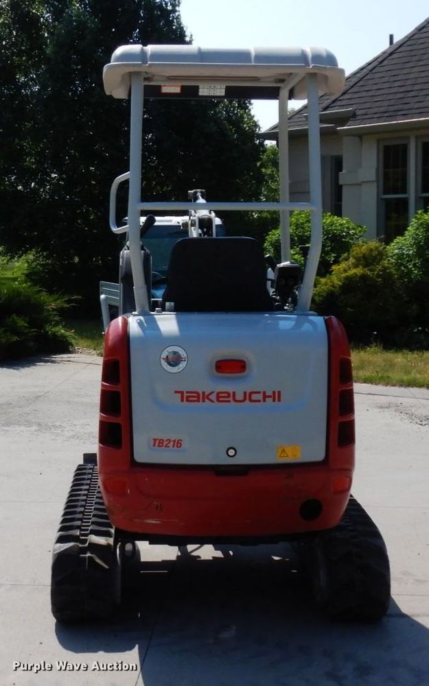 image for item DQ7332 2019 Takeuchi TB216  mini excavator
