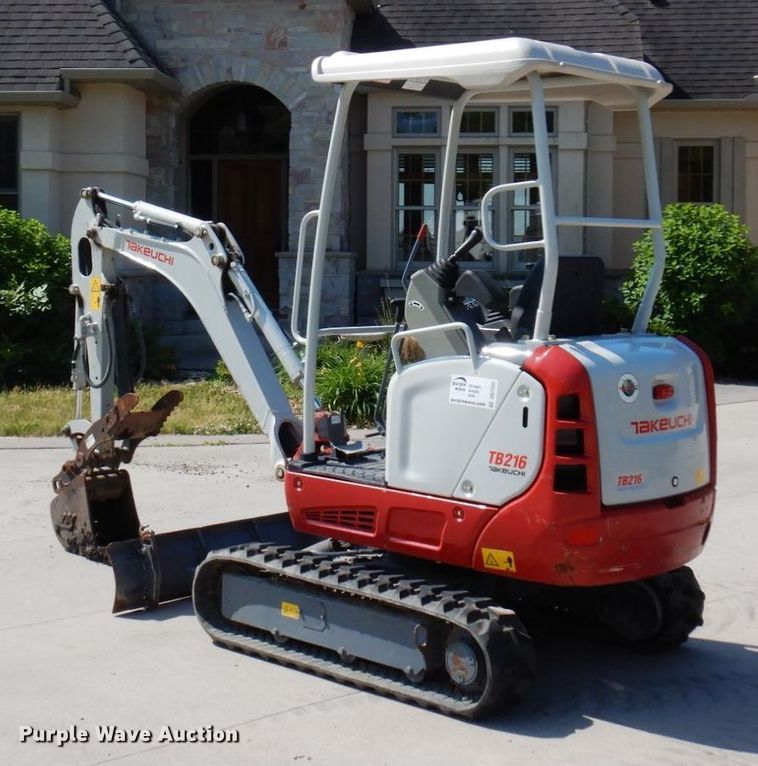 image for item DQ7332 2019 Takeuchi TB216  mini excavator