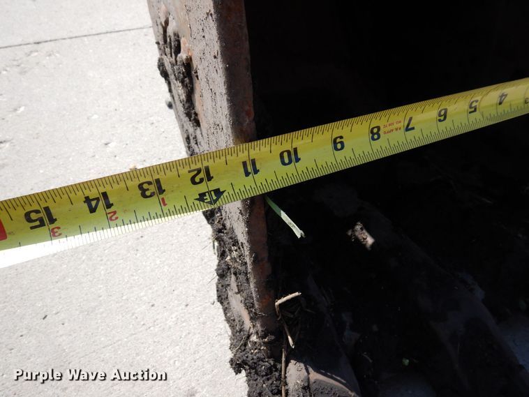 image for item DQ7332 2019 Takeuchi TB216  mini excavator