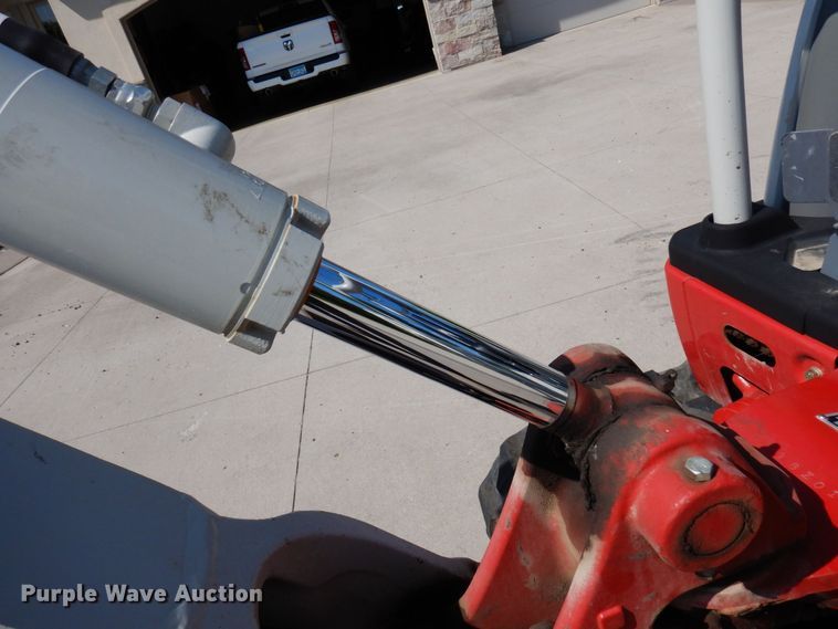 image for item DQ7332 2019 Takeuchi TB216  mini excavator