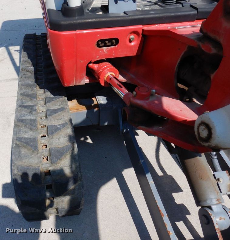 image for item DQ7332 2019 Takeuchi TB216  mini excavator