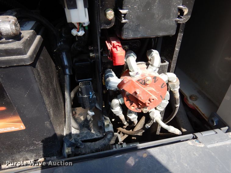 image for item DQ7332 2019 Takeuchi TB216  mini excavator