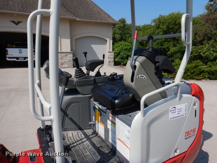 image for item DQ7332 2019 Takeuchi TB216  mini excavator