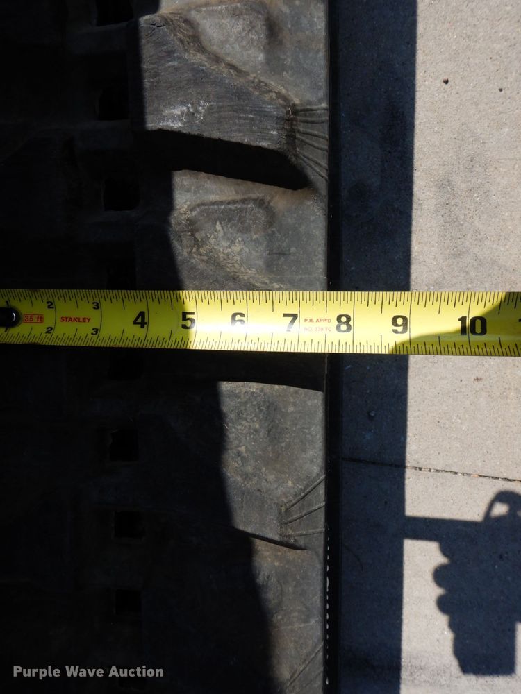 image for item DQ7332 2019 Takeuchi TB216  mini excavator