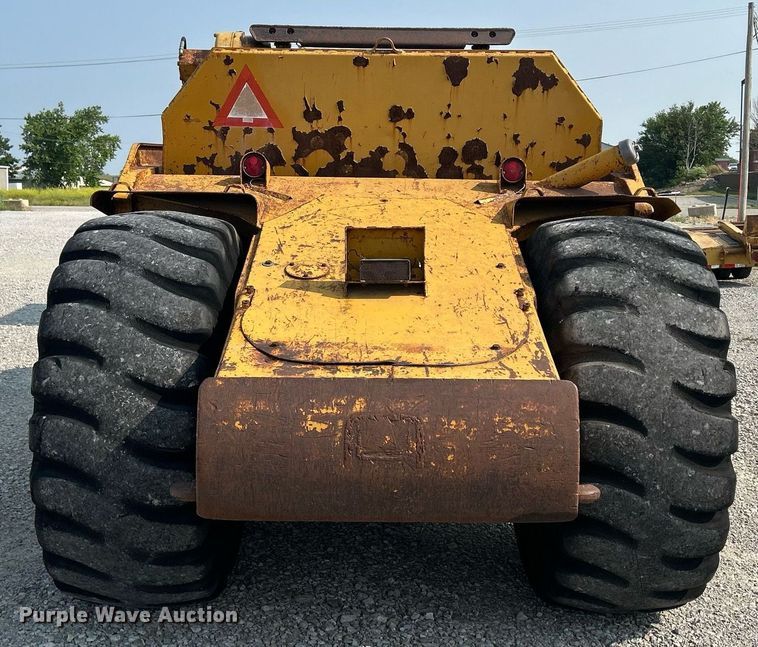 image for item DR4729 1976 Caterpillar 613  elevating scraper