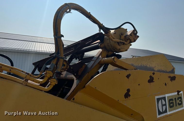 image for item DR4729 1976 Caterpillar 613  elevating scraper