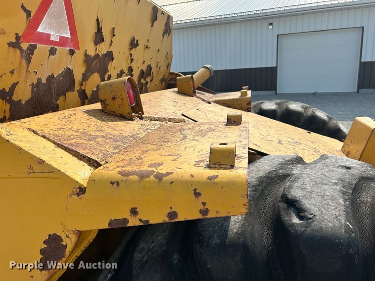 image for item DR4729 1976 Caterpillar 613  elevating scraper