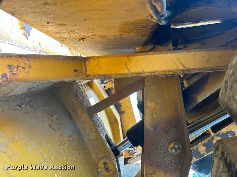 image for item DR4729 1976 Caterpillar 613  elevating scraper