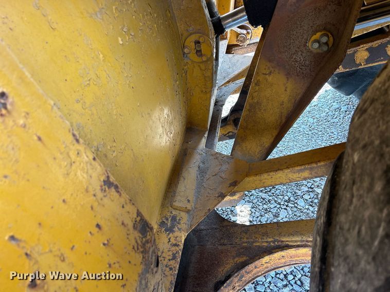 image for item DR4729 1976 Caterpillar 613  elevating scraper