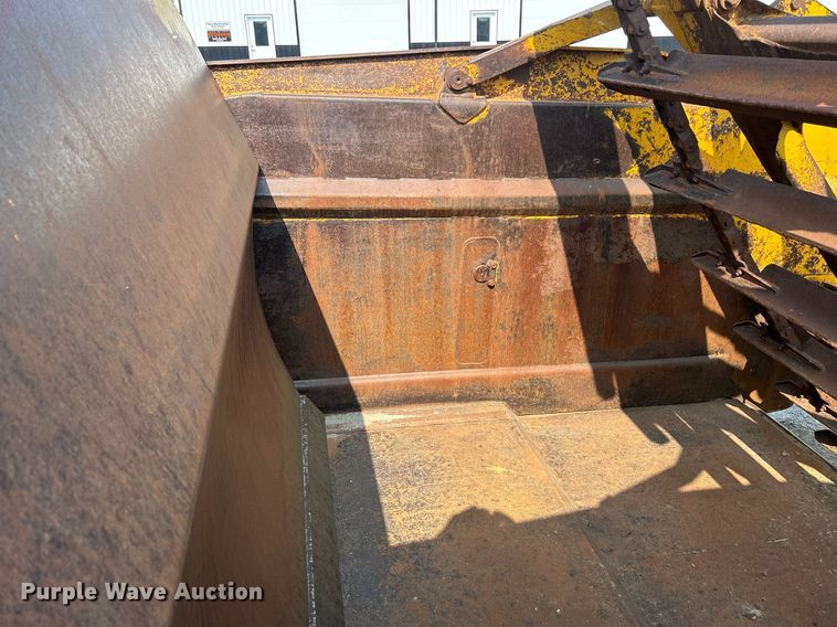 image for item DR4729 1976 Caterpillar 613  elevating scraper