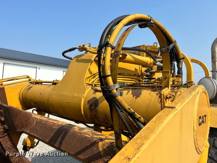 image for item DR4729 1976 Caterpillar 613  elevating scraper