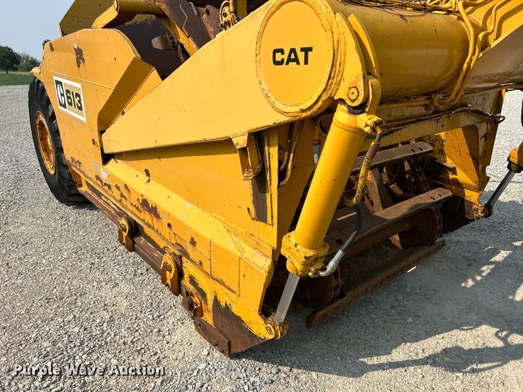 image for item DR4729 1976 Caterpillar 613  elevating scraper