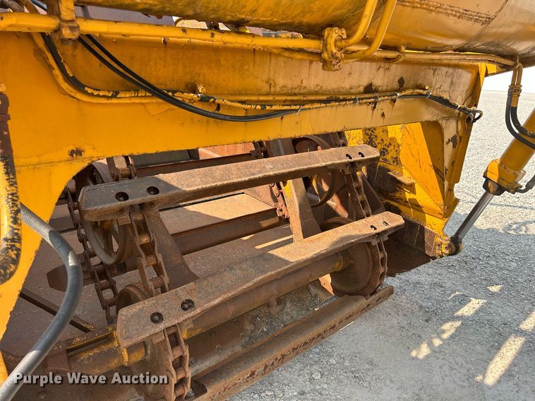 image for item DR4729 1976 Caterpillar 613  elevating scraper