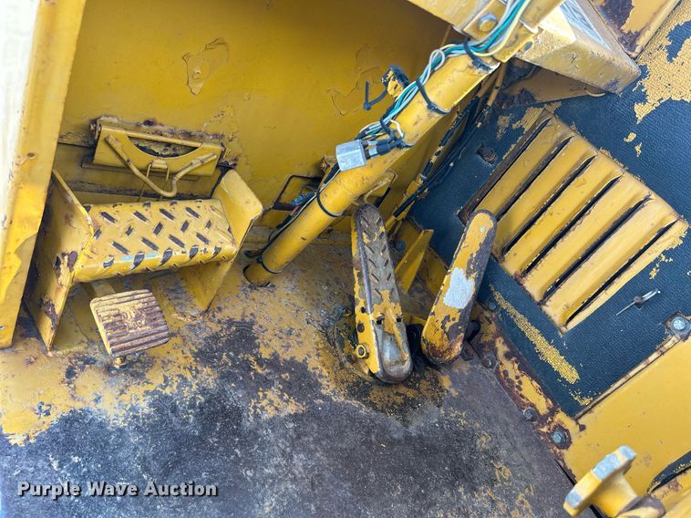 image for item DR4729 1976 Caterpillar 613  elevating scraper