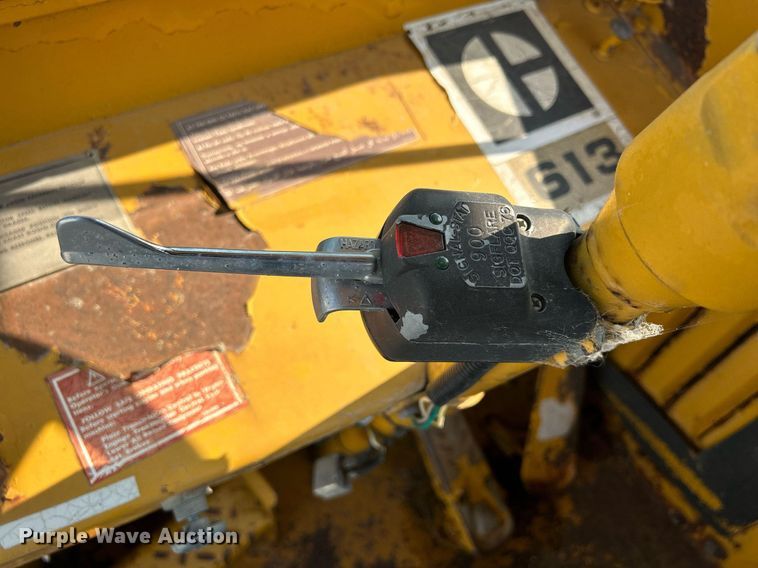 image for item DR4729 1976 Caterpillar 613  elevating scraper