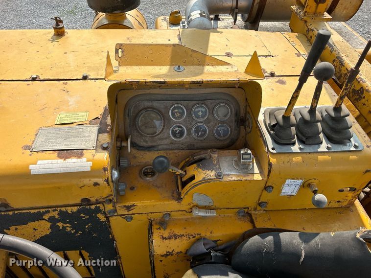 image for item DR4729 1976 Caterpillar 613  elevating scraper