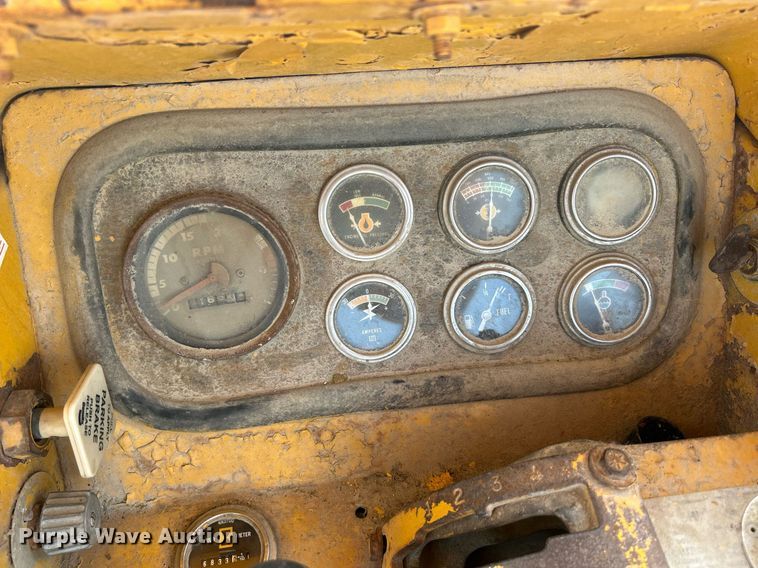 image for item DR4729 1976 Caterpillar 613  elevating scraper